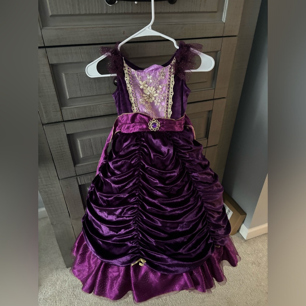 Very cute toddler girl dress size 4